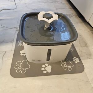 Gray Cat Water Fountain